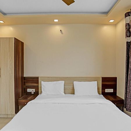 Hotel O Expo View Near Pvr Ansal Plaza Грейтър Нойда Екстериор снимка