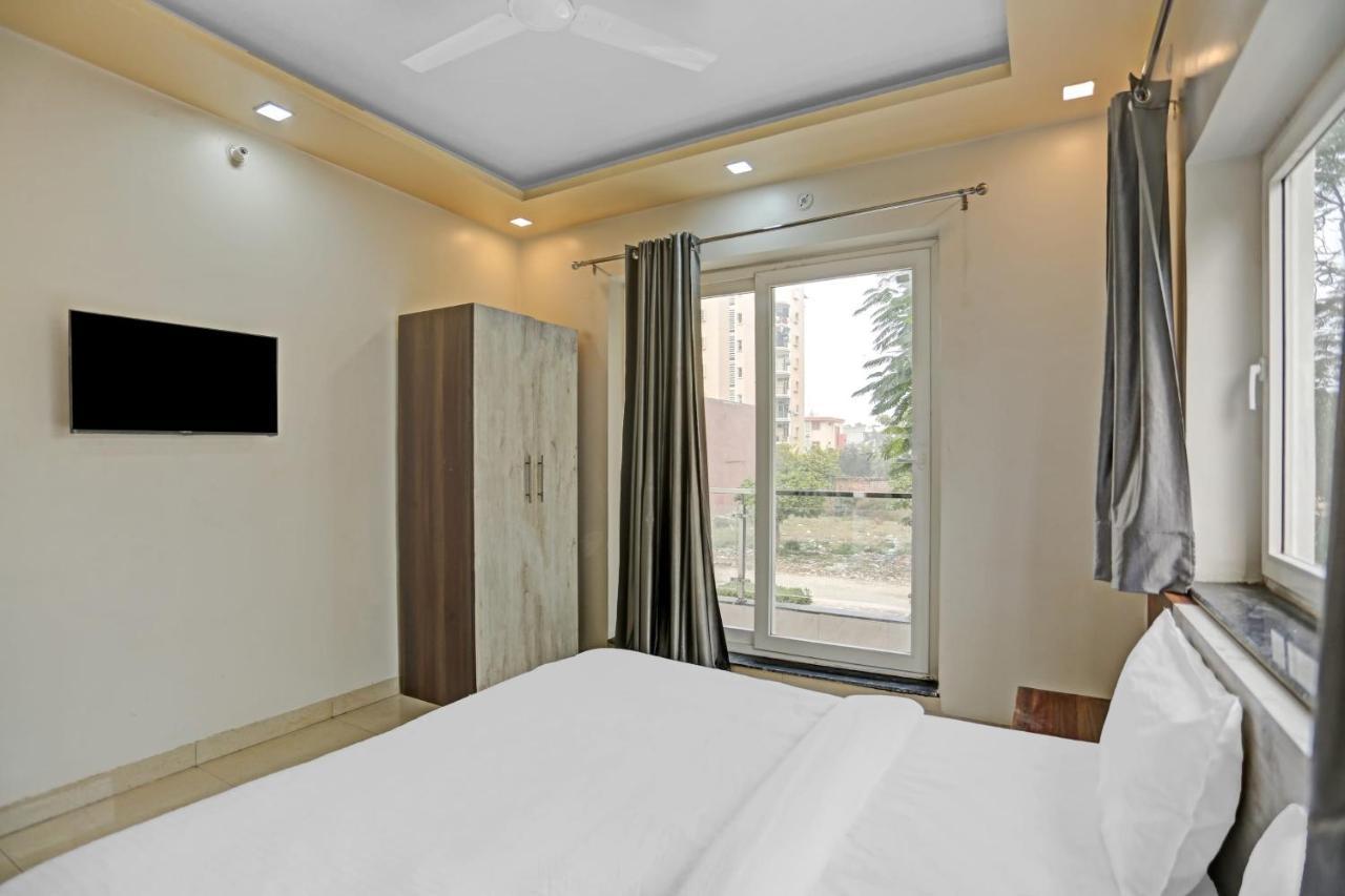 Hotel O Expo View Near Pvr Ansal Plaza Грейтър Нойда Екстериор снимка