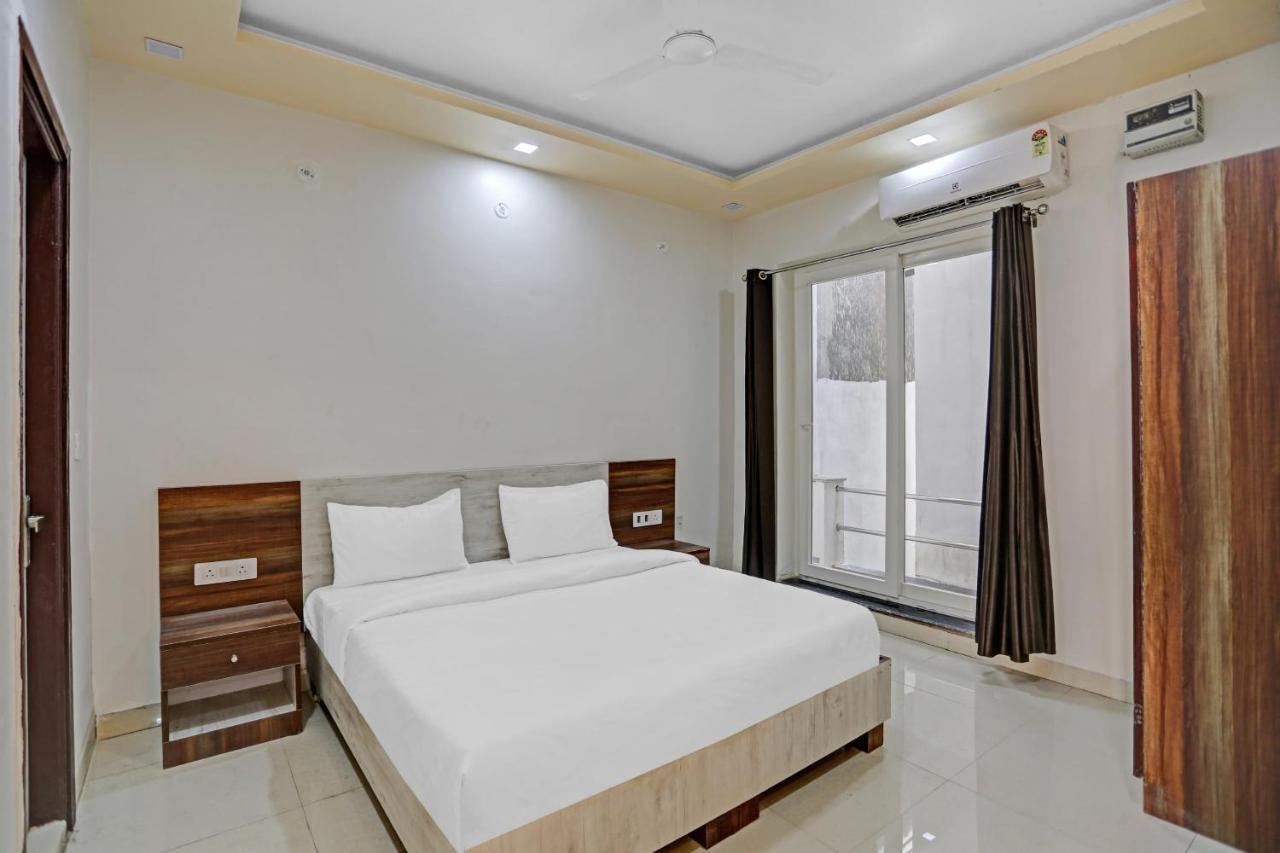 Hotel O Expo View Near Pvr Ansal Plaza Грейтър Нойда Екстериор снимка