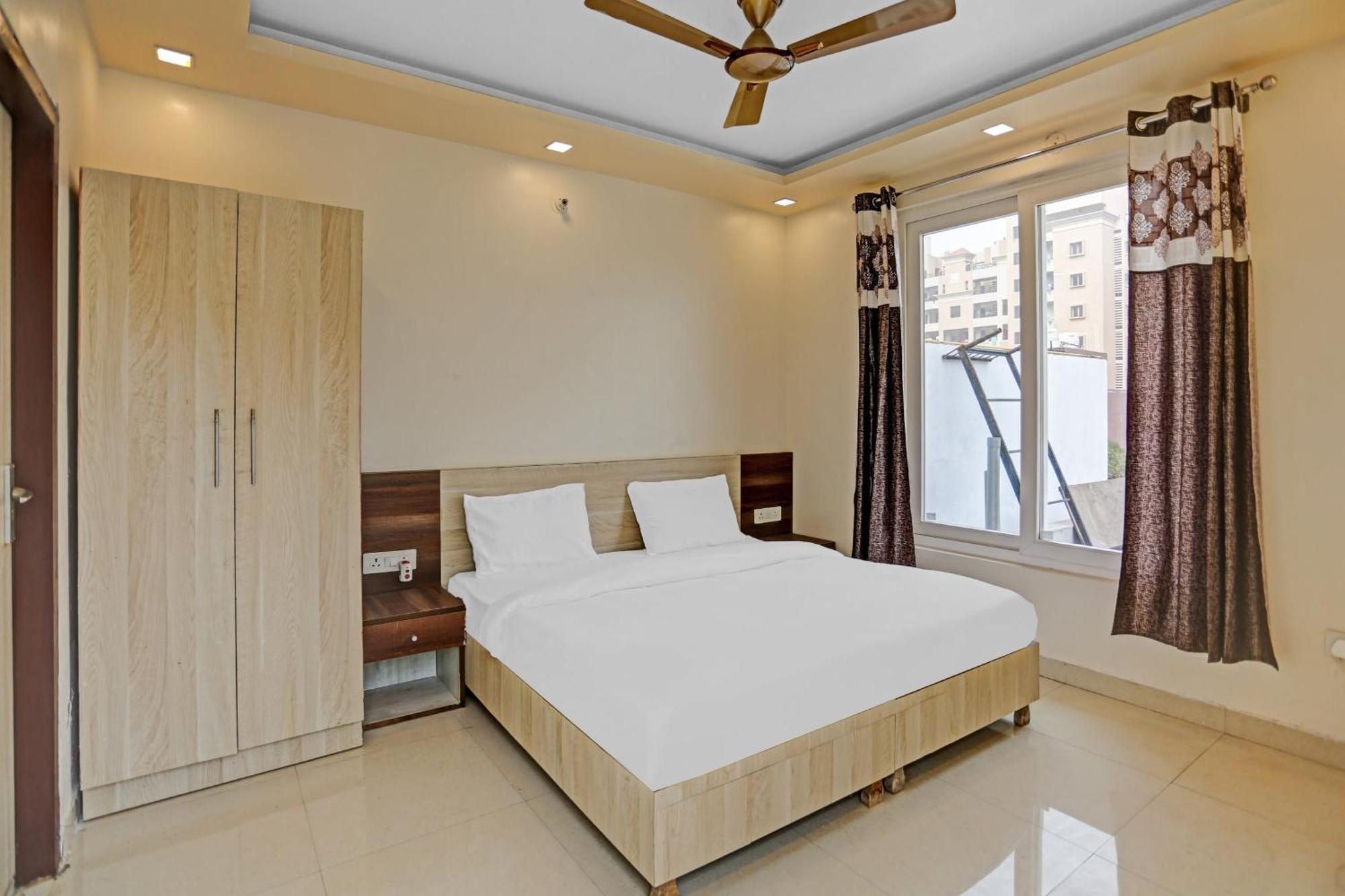 Hotel O Expo View Near Pvr Ansal Plaza Грейтър Нойда Екстериор снимка