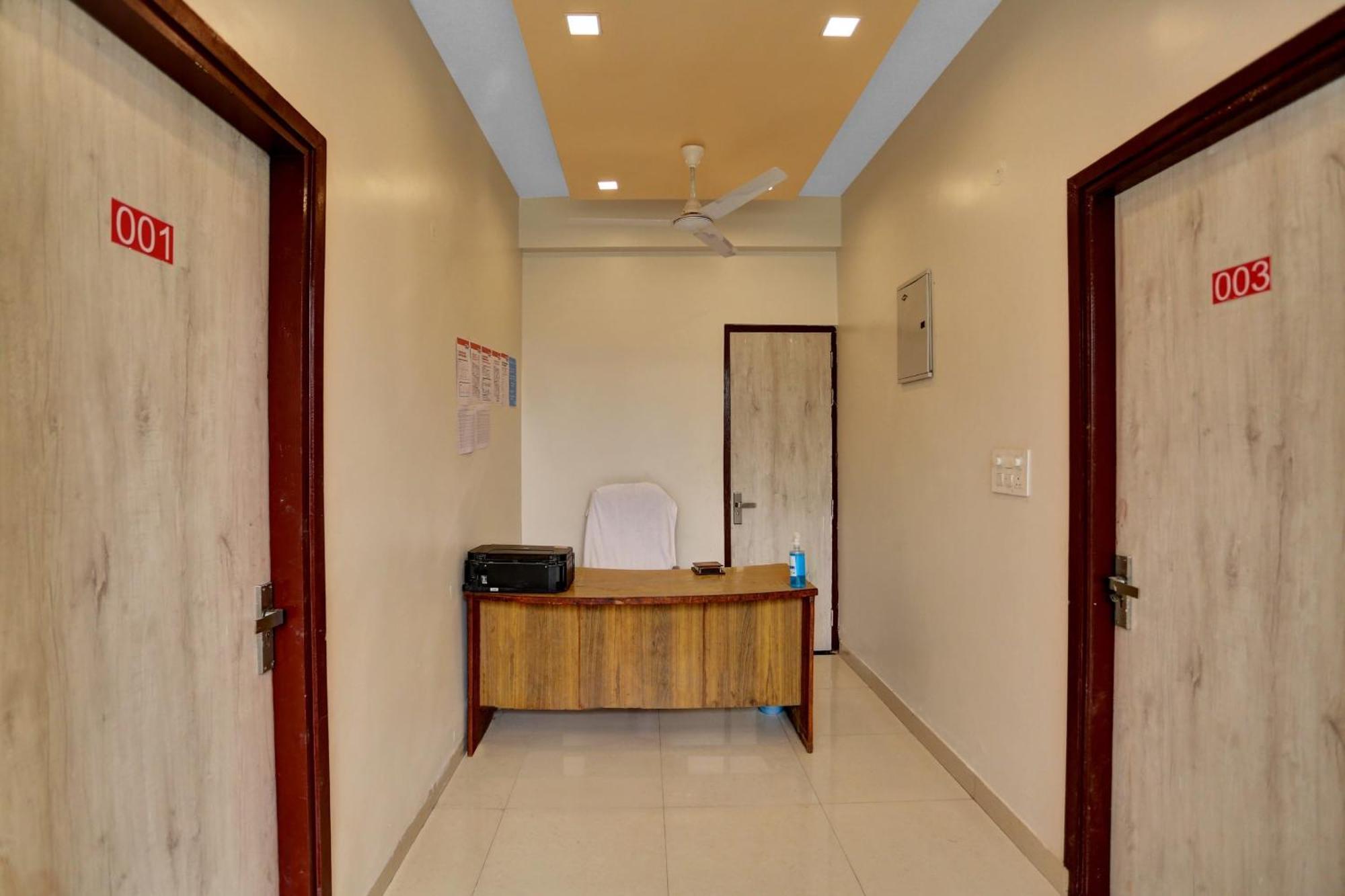 Hotel O Expo View Near Pvr Ansal Plaza Грейтър Нойда Екстериор снимка